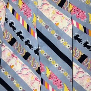 Marc Jacob’s knee length pleated silk skirt